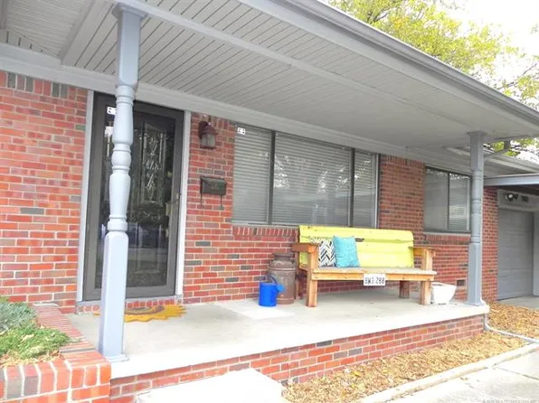 7902 E 27th Ct, Tulsa, OK 74129