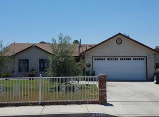 121 W Robin Ave, Visalia, CA 93291