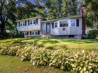 3 Lovers Ln, Southborough, MA 01772