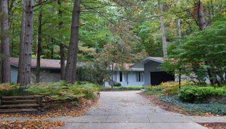 1st image of 1215 Dilloway Dr