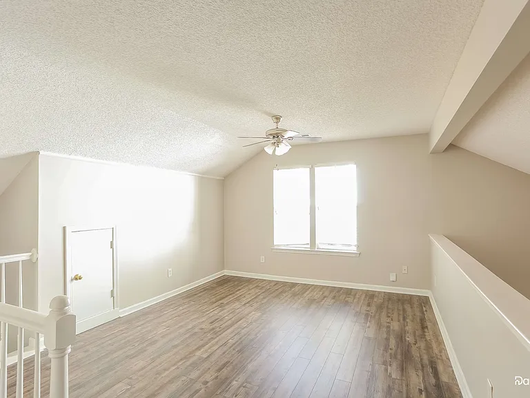 9100 Kaladar Ct — Photo 13
