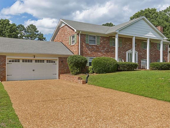 3rd image of 103 Creekwood Cir