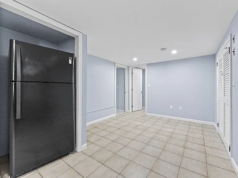 214 11th St #1 — Photo 3