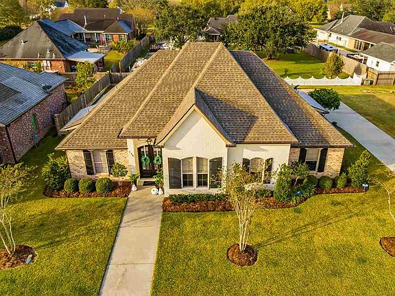 4th image of 134 Godchaux Dr