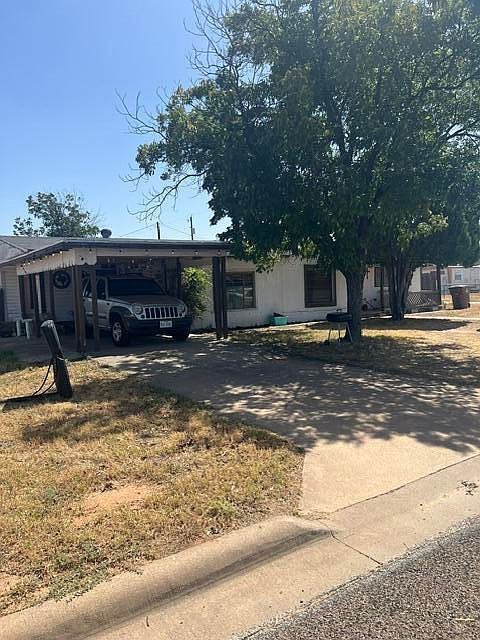 2nd image of 2124 Wade St