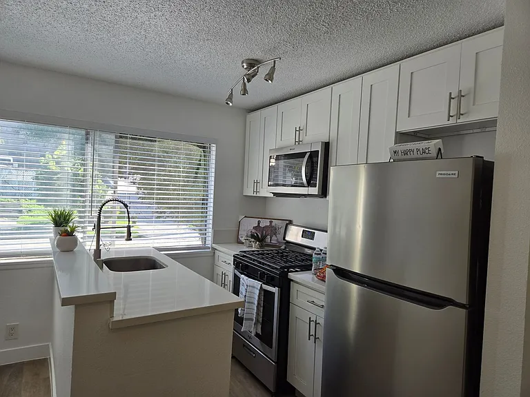 Westmont Apartments LLC — Photo 40
