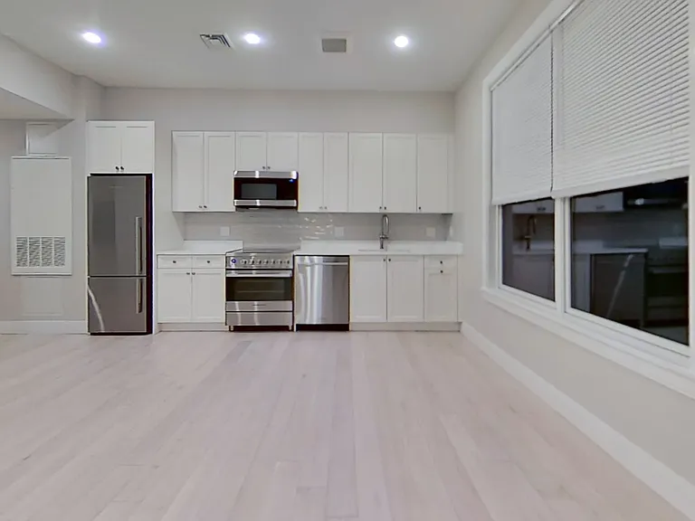 197 Green St #205 — Photo 1