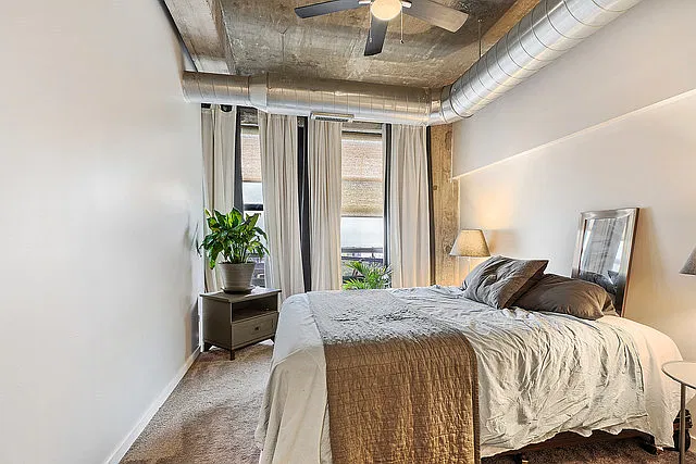 2 bed, 840 sqft, $2,300 — Photo 4