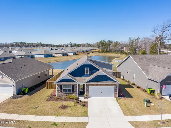 511 Edgewater Way, Surf City, NC 28445