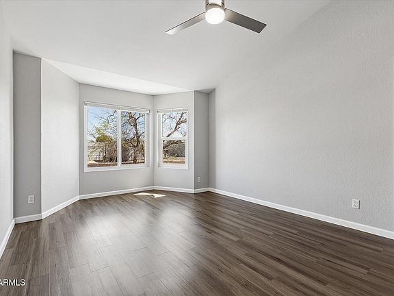 5th image of 2910 W MARCONI Avenue #220