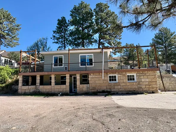 17 E Main St, Newcastle, WY 82701