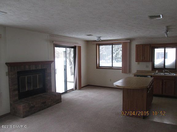 4th image of 5043 Stauffer Ave SE