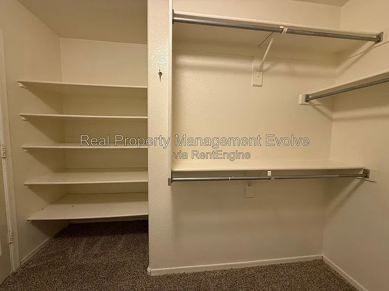 1021 W Park Ave — Photo 20