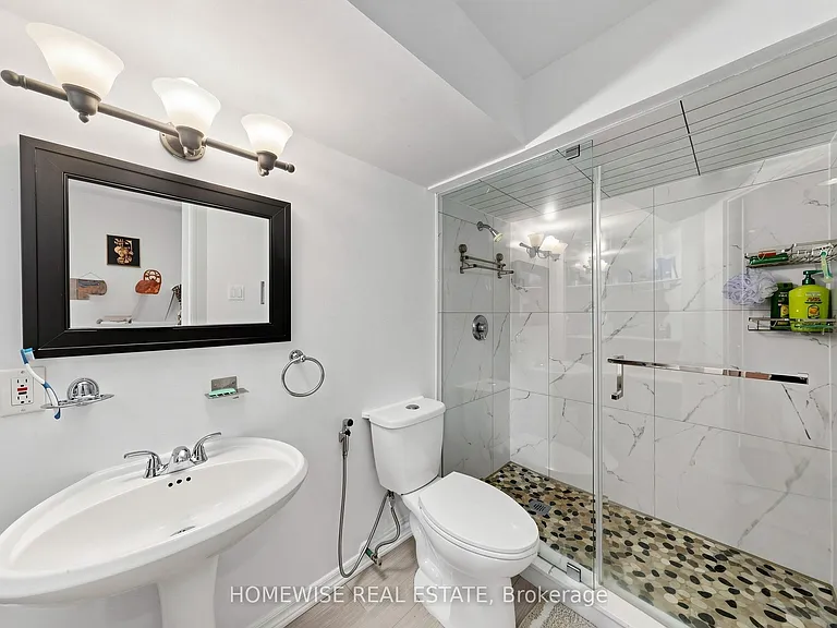 11 Briarcliffe Cres — Photo 45