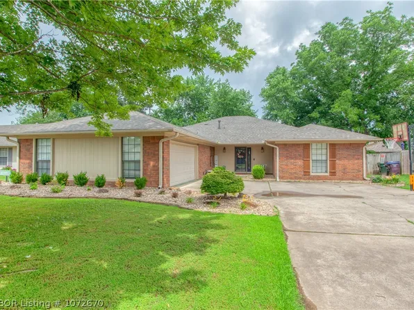 3105 S 105th St, Fort Smith, AR 72903