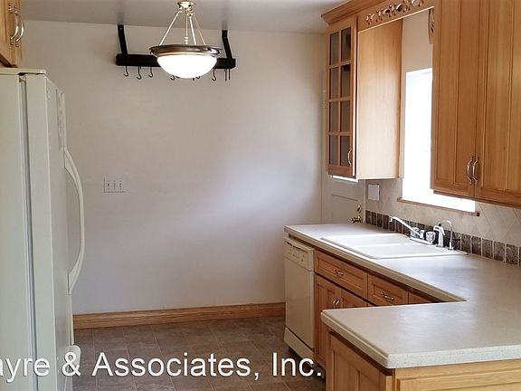 4th image of 1010 N Sheridan Ave