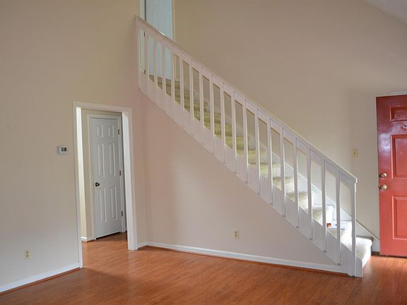 3rd image of 154 Sunrise Dr