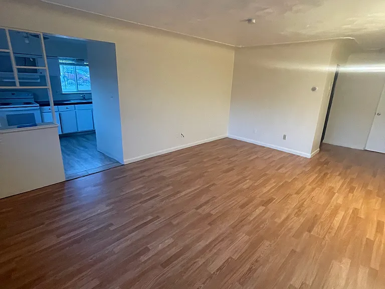 103 W Powers Cir #104 — Photo 16