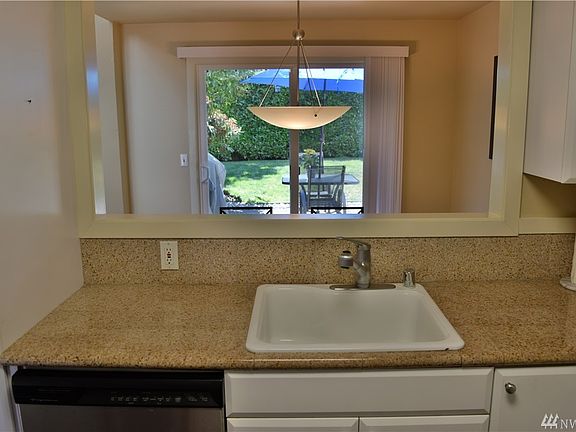 5th image of 10021 NE 12th St #120