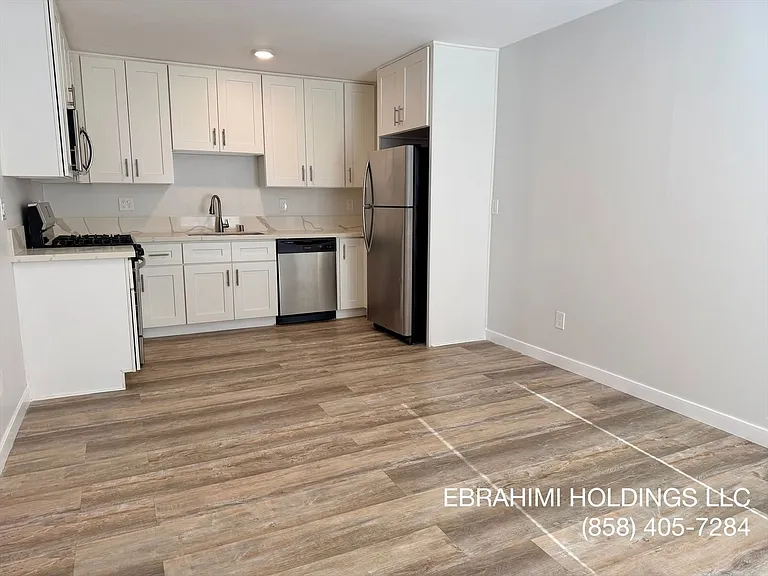 415 S 36th St — Photo 5
