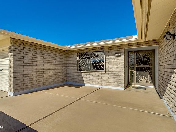 3rd image of 4526 E Elena Ave
