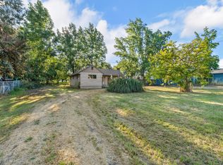 381 SE Gregory Dr, Winston, OR 97496