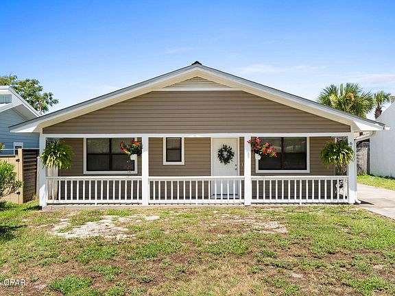 3rd image of 619 W Gulf Blvd
