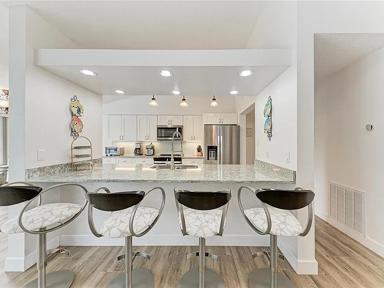 405 Bayside Ln — Photo 18