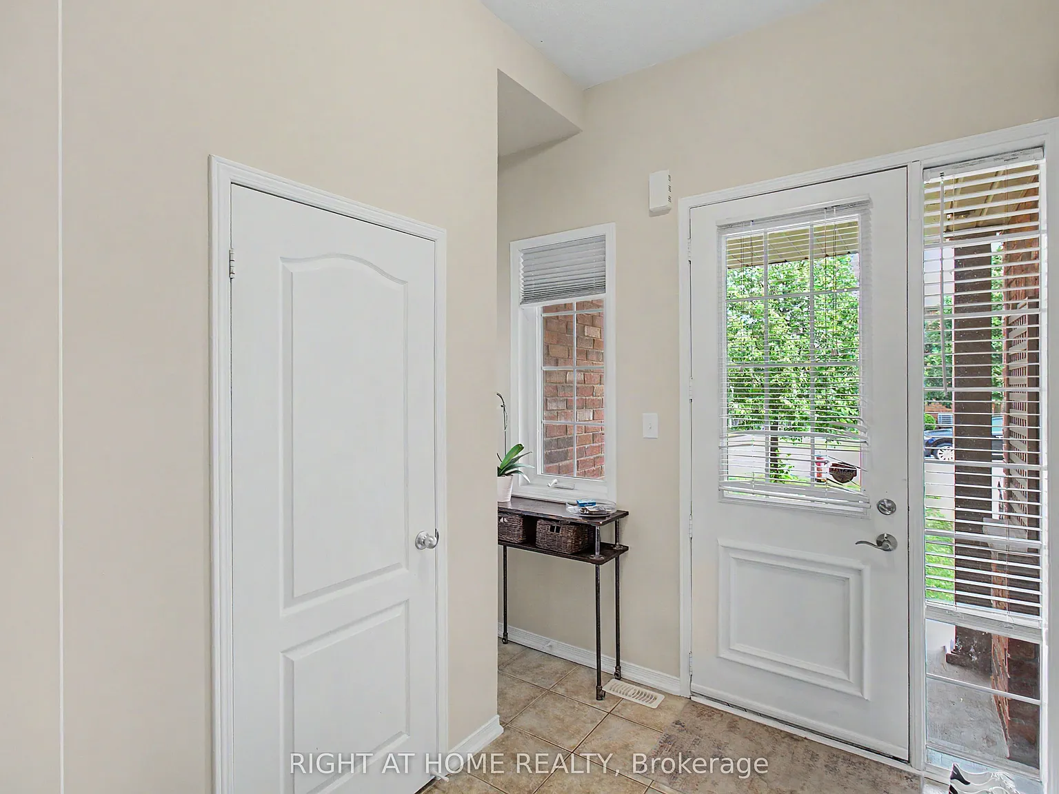 3 bed, $3,499 — Photo 4