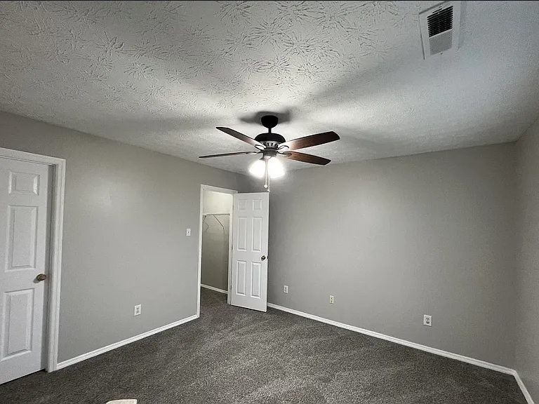 1013 Ashley Michelle Ct — Photo 20