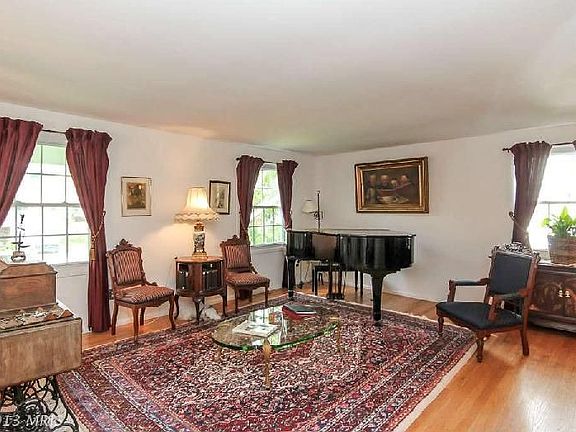 4th image of 13207 Pressmont Ln