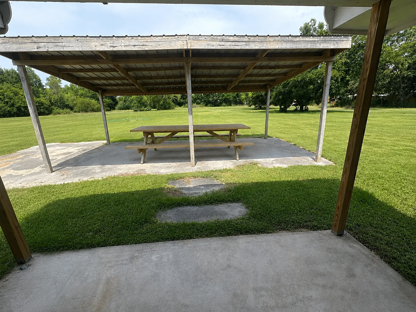 3 bed, 1860 sqft, $3,200 — Photo 2