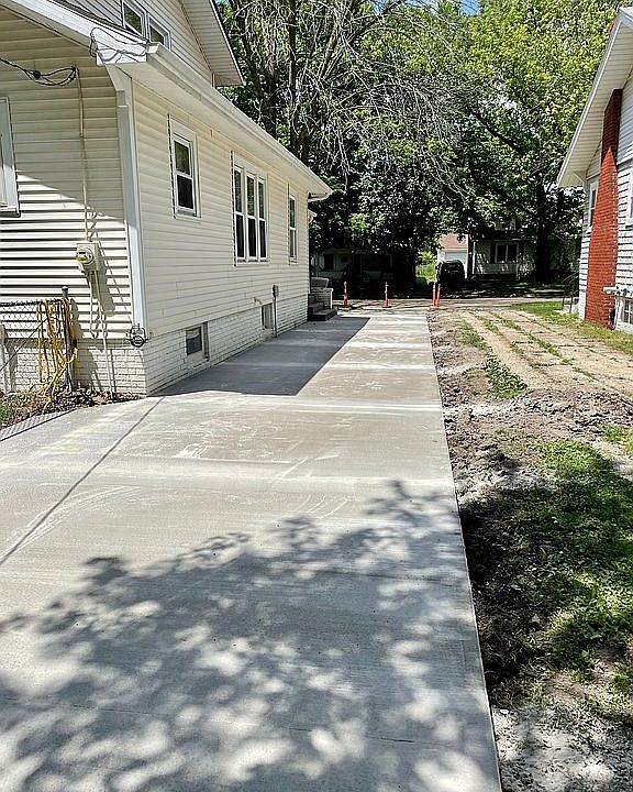 2nd image of 1112 S 15th St
