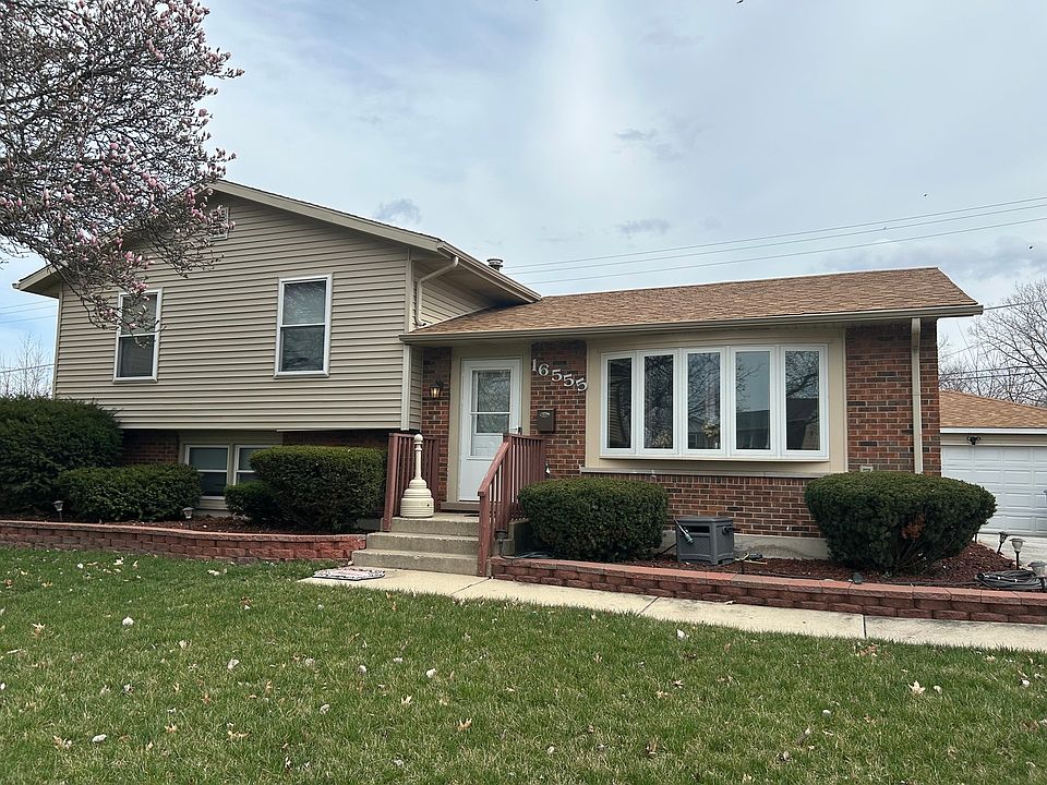 1st image of 16555 Woodlawn West Ave
