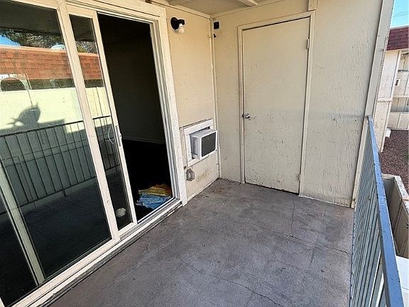 2nd image of 5408 Swenson St #2