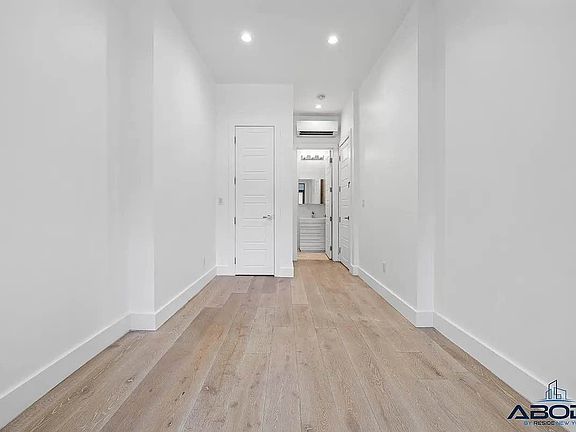 4th image of 252 Vernon Ave #2A
