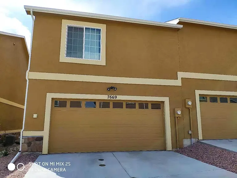 7669 Grand Fir Point — Photo 2