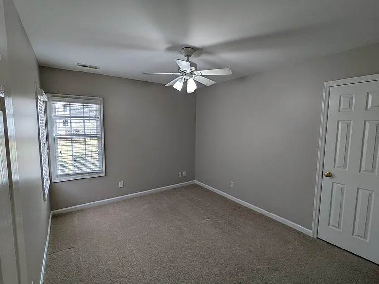 102 College Ave — Photo 14