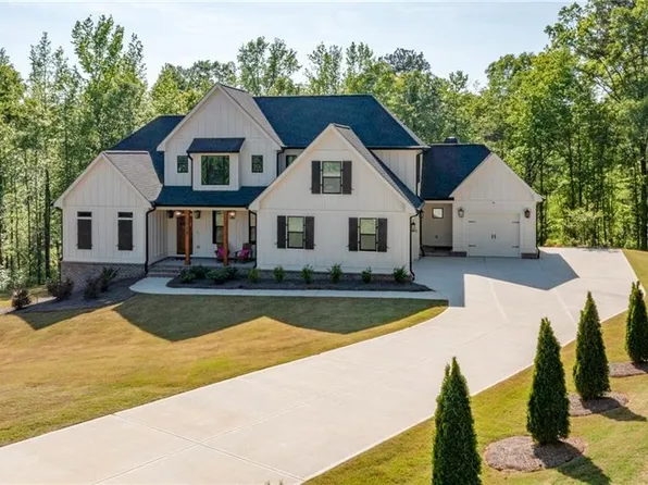 1738 Lullwater Rd, Bogart, GA 30622