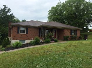 5161 Richmond Rd, Irvine, KY 40336