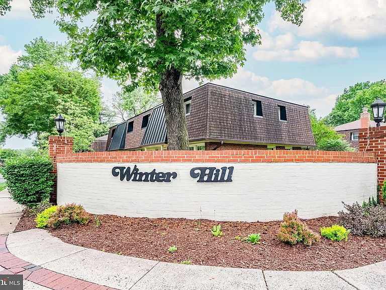 150 S Virginia Ave #34 — Photo 44
