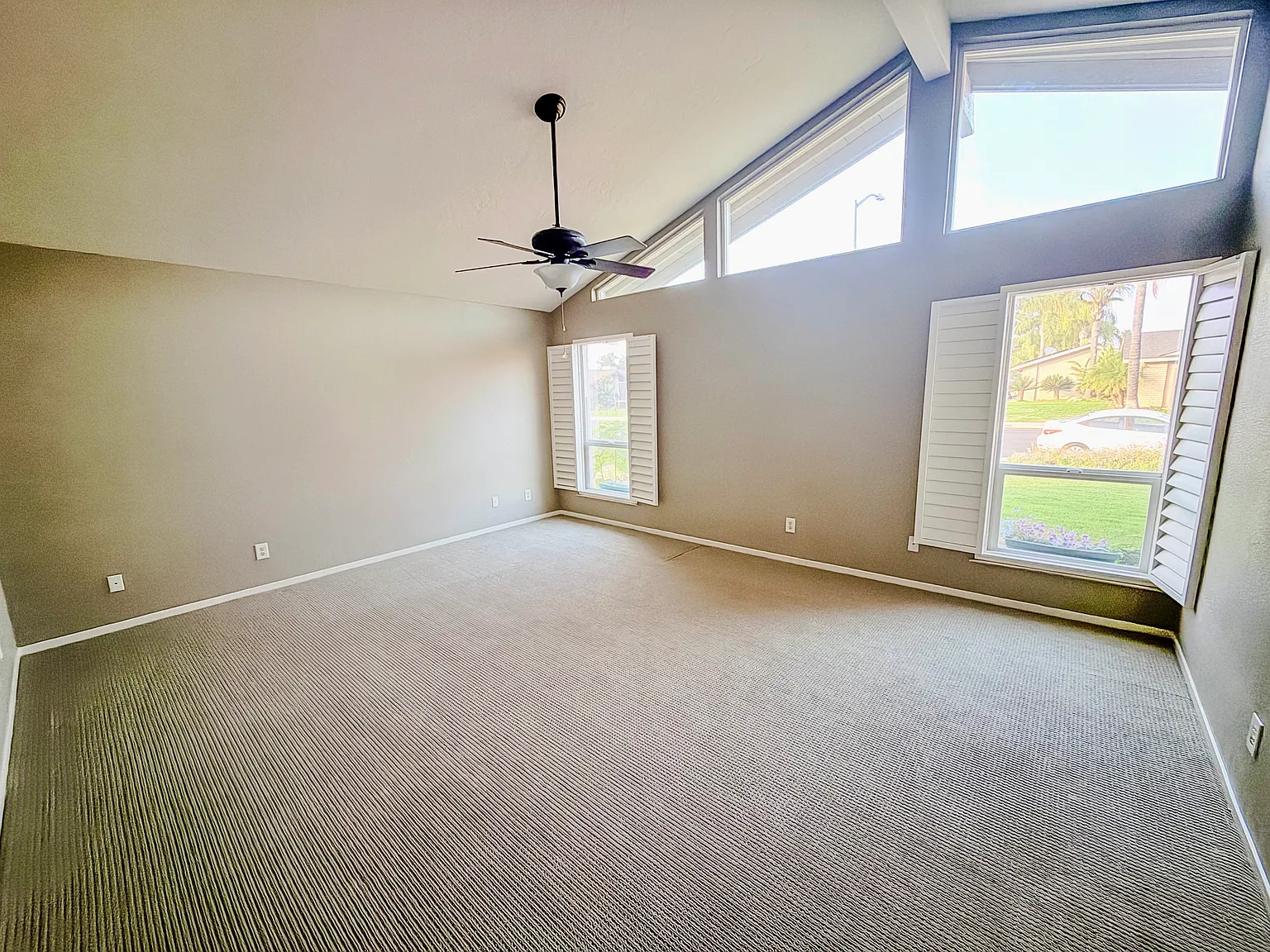 1916 Calimyrna Ave — Photo 3