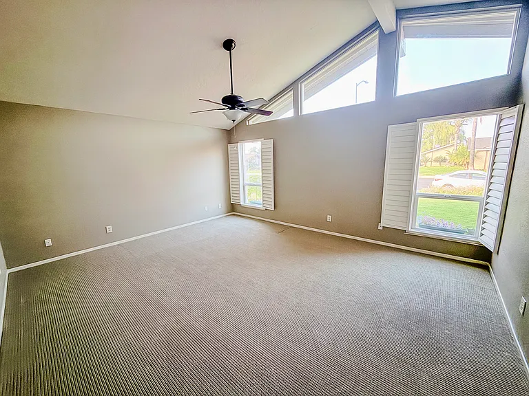 1916 Calimyrna Ave — Photo 3