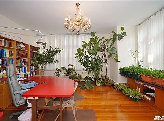5th image of 3225 Bell Blvd