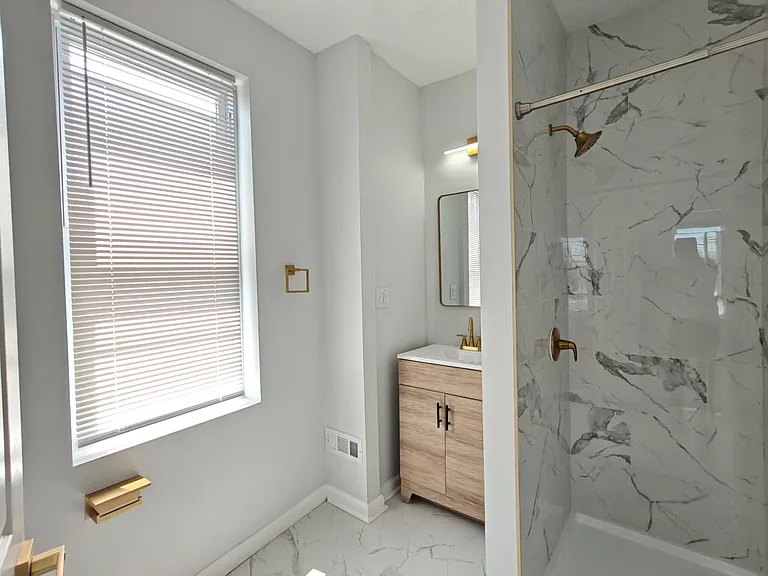 1211 N 56th St — Photo 16