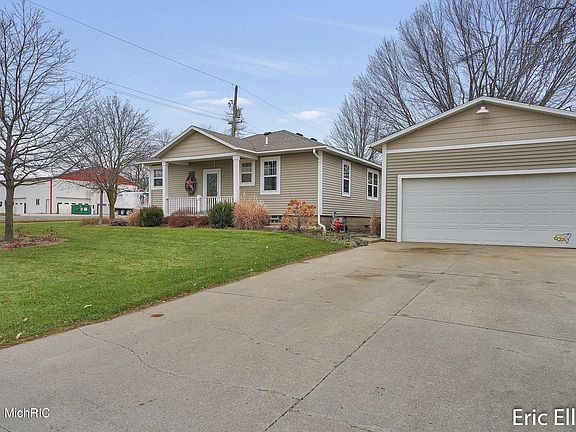 2nd image of 3188 40th Ave