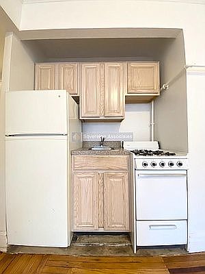 3rd image of 936 W End Ave #F14f