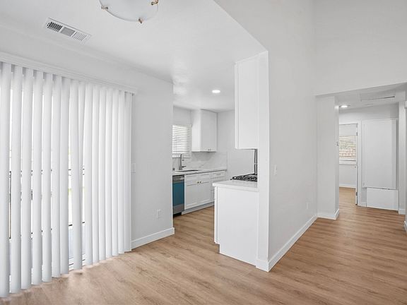 4th image of 4178 40th St APT 5