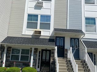 102 Horizon Ln #B2, Bronx, NY 10473
