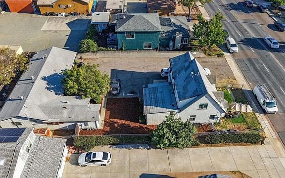 4th image of 653 Avocado Ave
